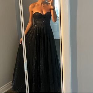 Elegant Black Strapless Evening Gown